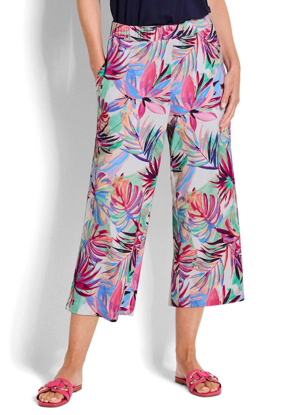 Jerseyhose mit Palmen-Print