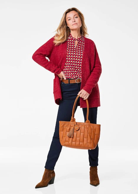 Legere Strickjacke aus Bouclégarn