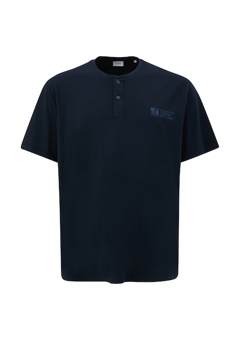 T-Shirt mit Garment Dye und Henley-Ausschnitt