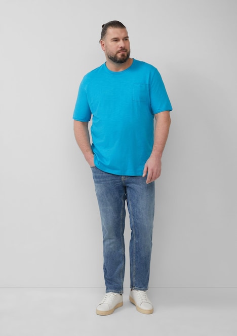Flammgarn-T-Shirt mit Brusttasche und offenen Kanten