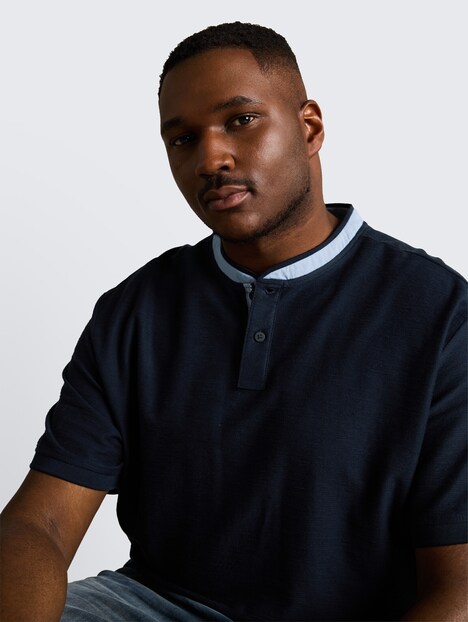 Poloshirt mit Stehkragen