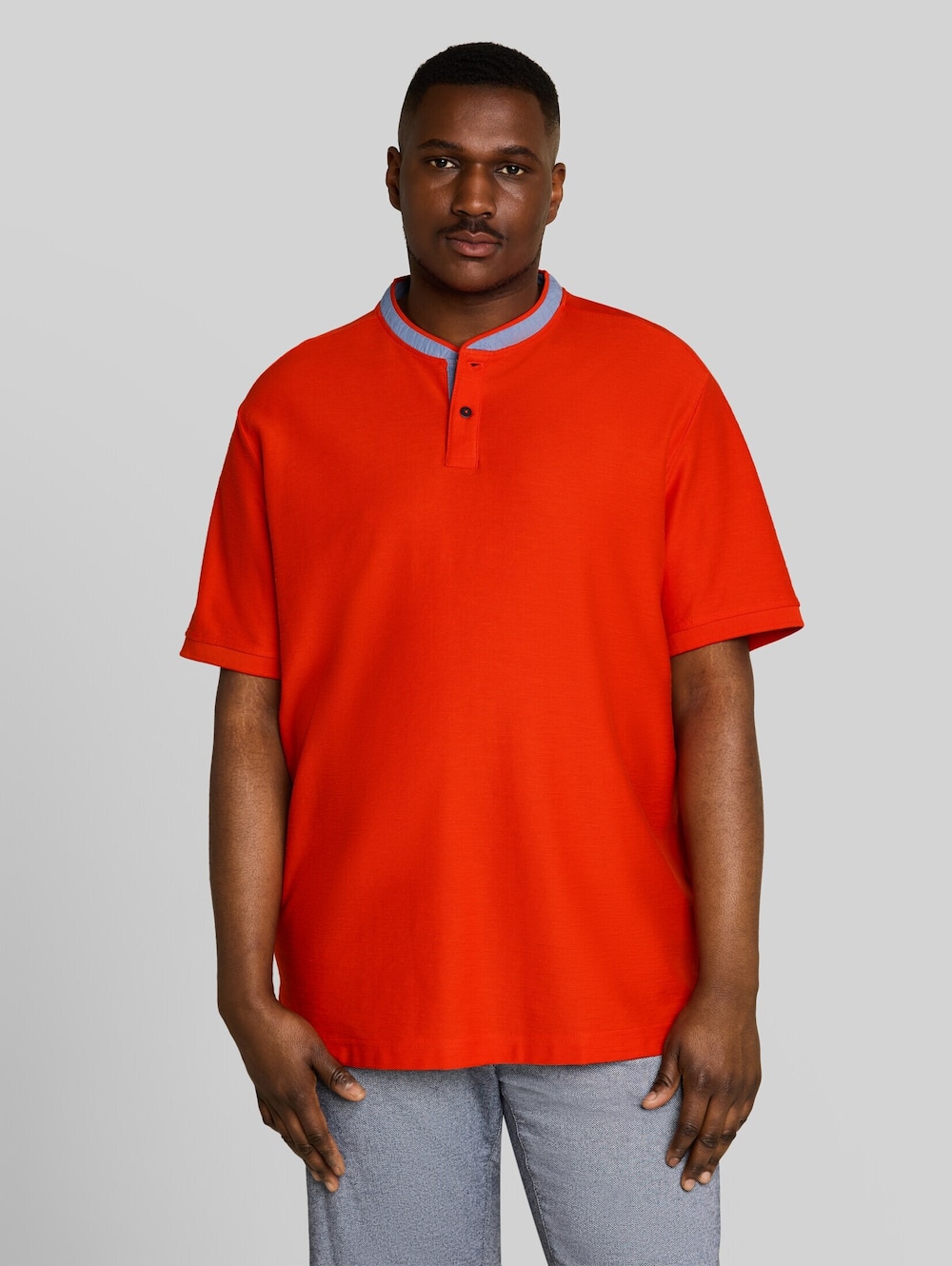 Poloshirt mit Stehkragen