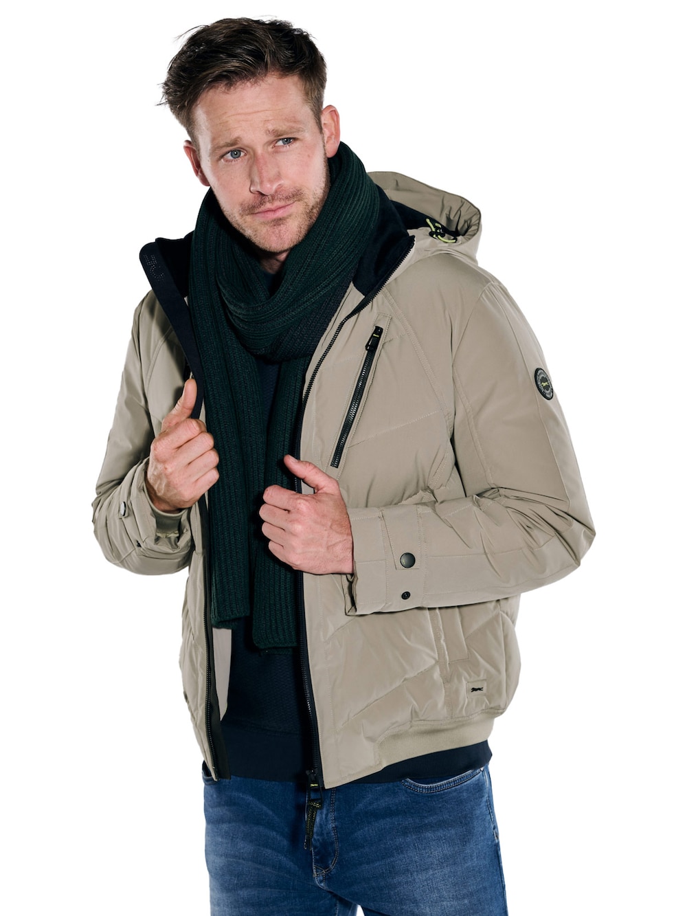 Steppjacke mit abnehmbarer Kapuze