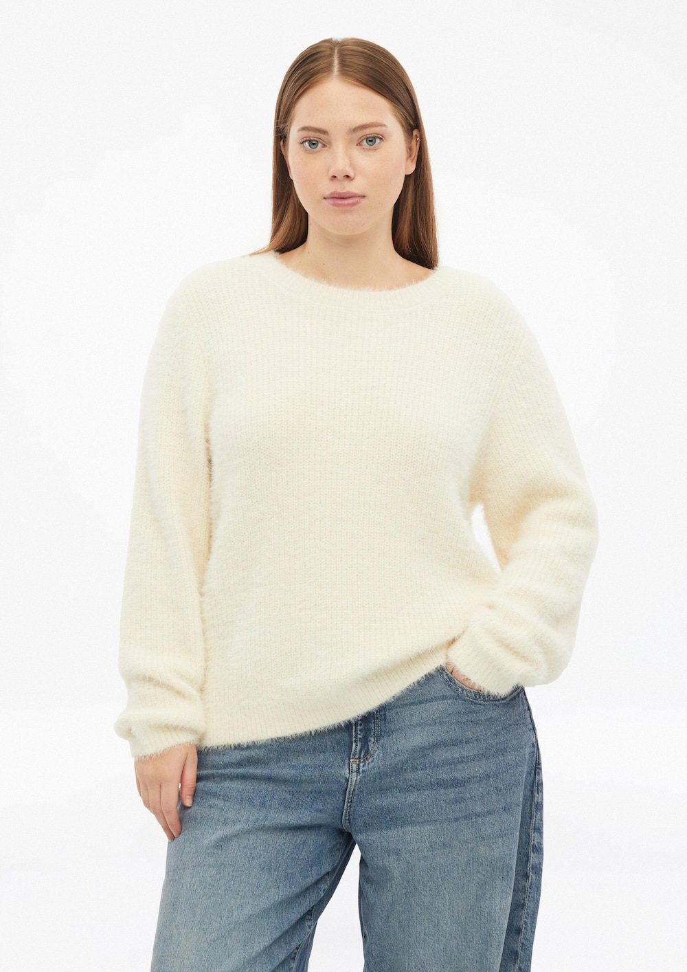 Flauschiger Pullover mit Rundhalsausschnitt