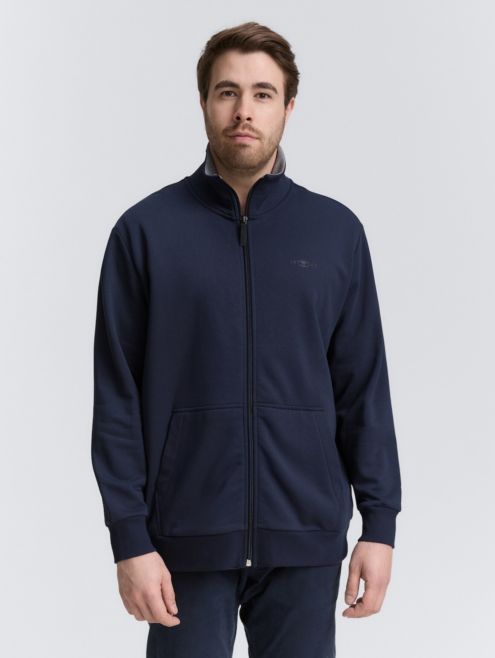 Sweatjacke mit Stehkragen