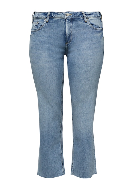 Jeans / Mid Rise / Straight Leg / Cropped