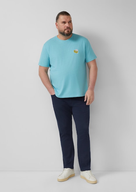 T-Shirt aus Heavy Jersey im Modern Fit mit College-Artwork