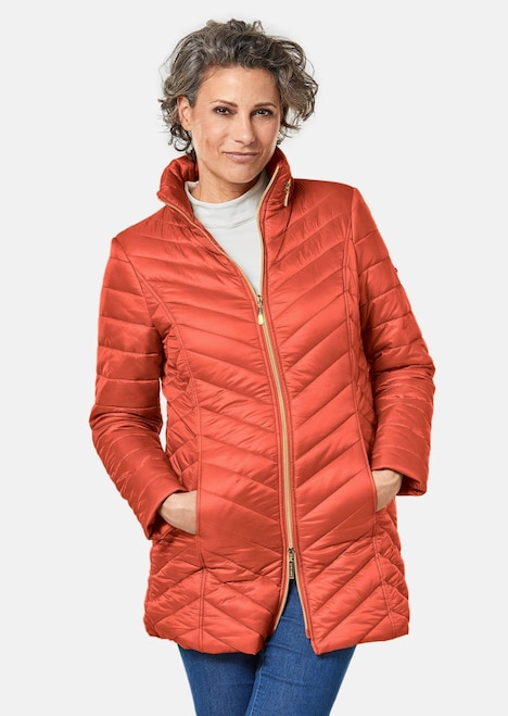 Figurschmeichelnde, leichte Longsteppjacke