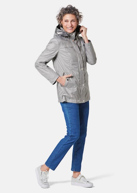 Leichtjacke mit vielen Details