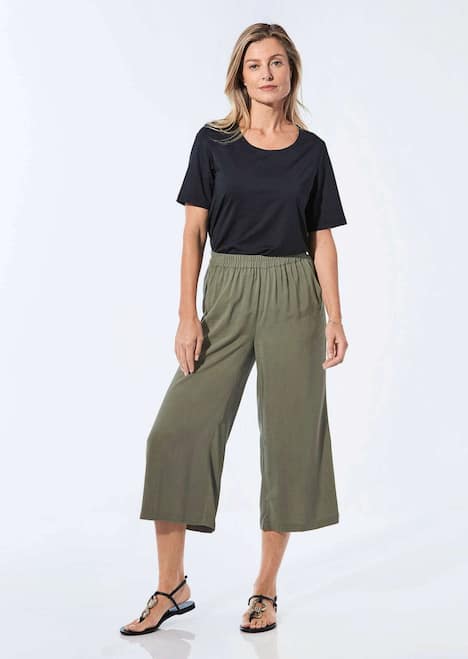 Hose mit Schlupfbund und Zierelement