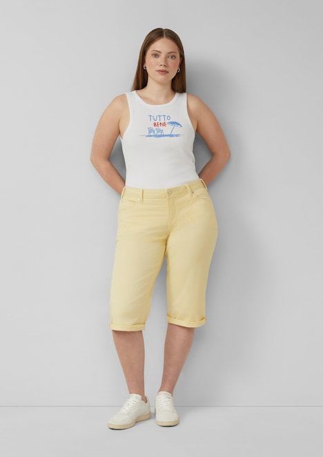 Jeans / Mid Rise / Slim Fit / Capri