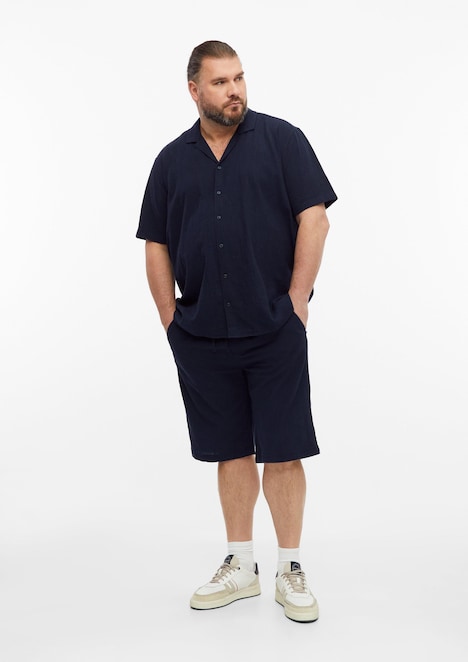 Resort Fit: Weiches Kurzarm-Hemd mit Knopfleiste