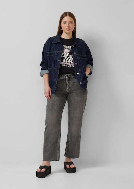 Jeans / Mid Rise / Straight Leg / Cropped