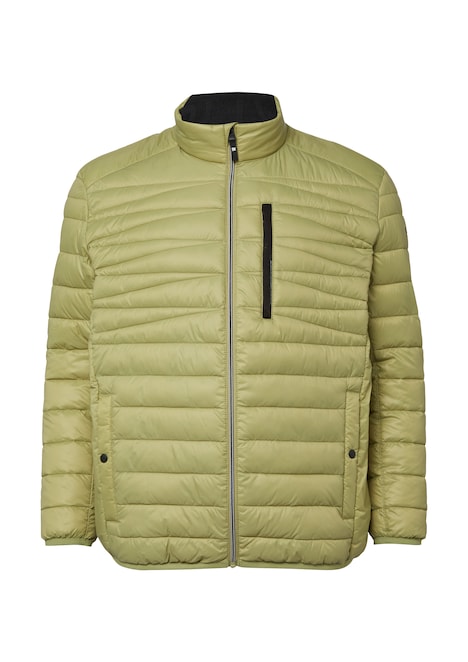 Sportive Steppjacke mit Stehkragen und Innentasche