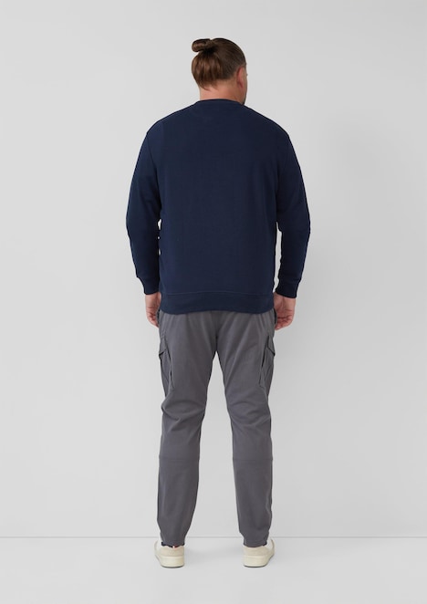 Wärmendes Sweatshirt mit Logo-Artwork