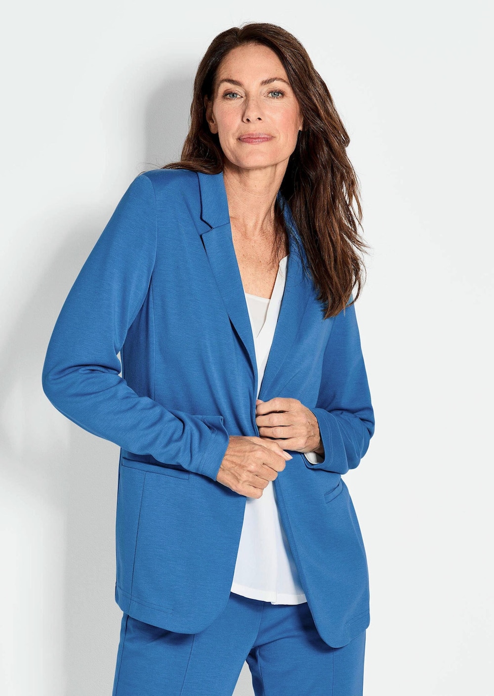 Damenblazer mit Reverskragen und Paspeltaschen