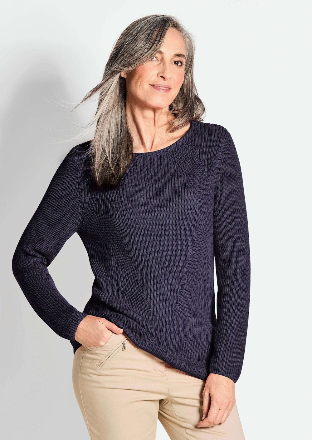 Figurschmeichelnder Pullover aus reiner Baumwolle