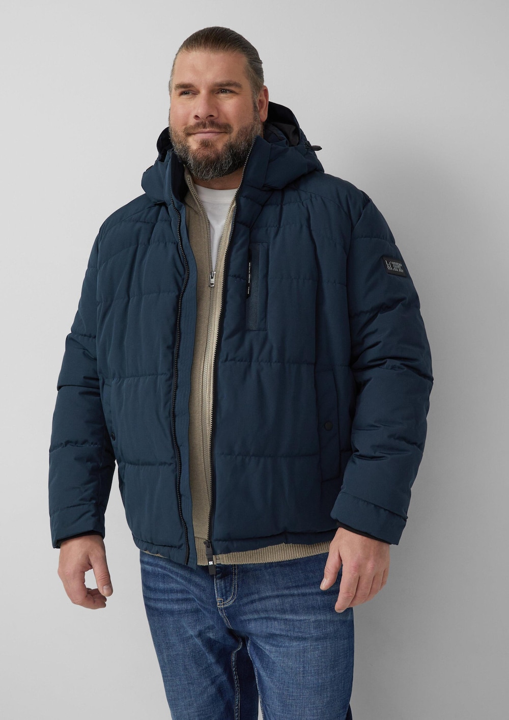 Wasserabweisende Pufferjacke mit abnehmbarer Kapuze