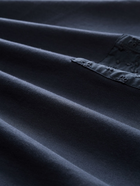 Boxy Fit T-Shirt mit Brusttasche