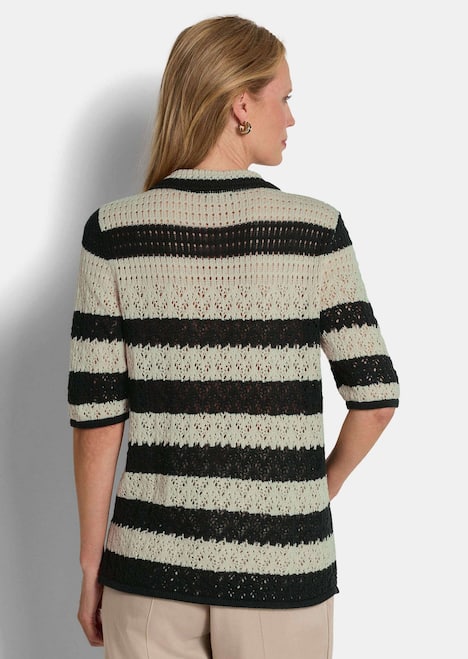 Ajourjacke in maritimen Look