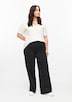 Jeans / High Rise / Wide Fit