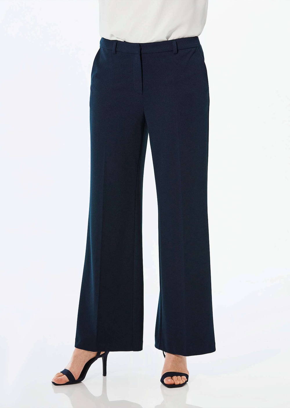 Klassische Hose mit Bügelfalten