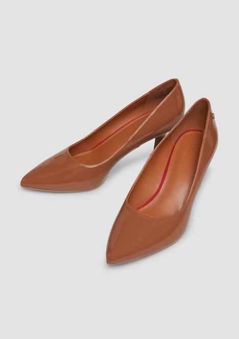 Pumps in Lackleder-Optik