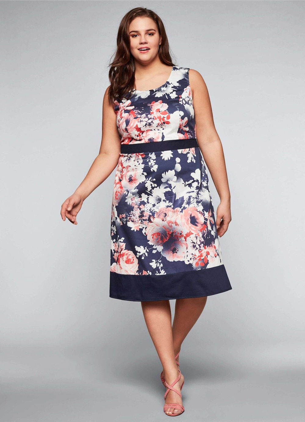 Cocktailkleid Ärmellos Mehrfarbig Ohne Kragen