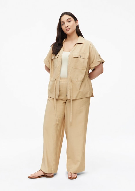 Leichte Kurzarm-Jacke mit Bindedetail