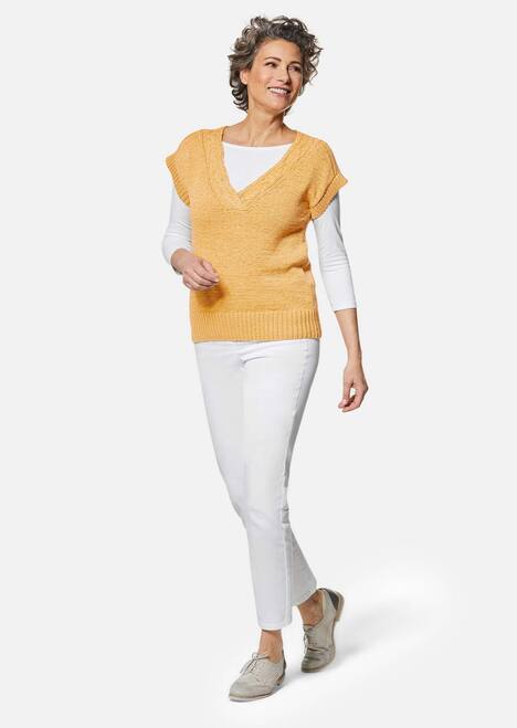 Trageangenehmer Pullunder mit modischem Ausschnitt