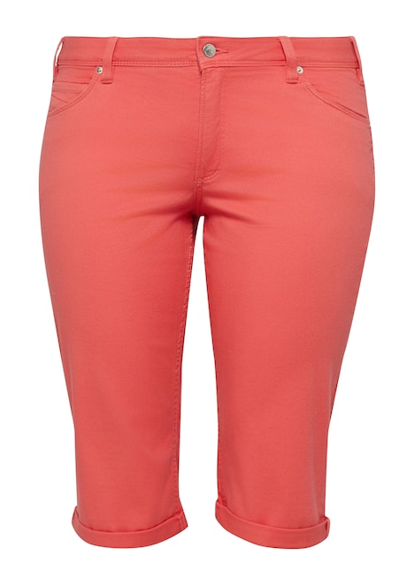 Jeans / Mid Rise / Slim Fit / Capri