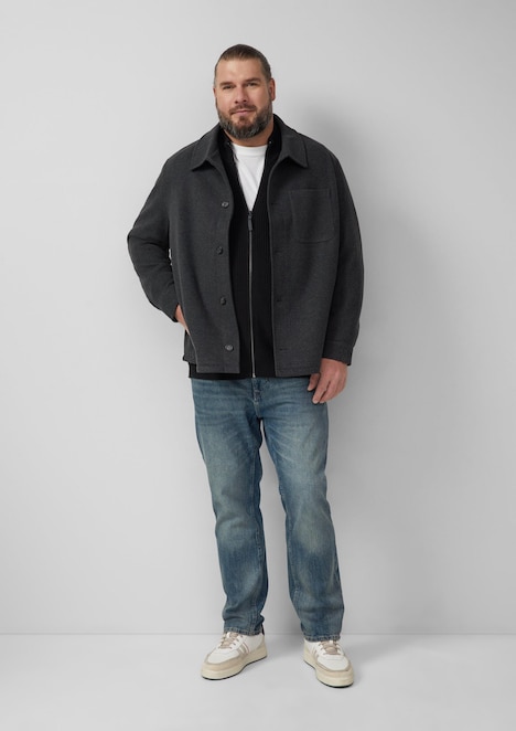 Struktur-Strickjacke mit Eingrifftaschen und Reißverschluss