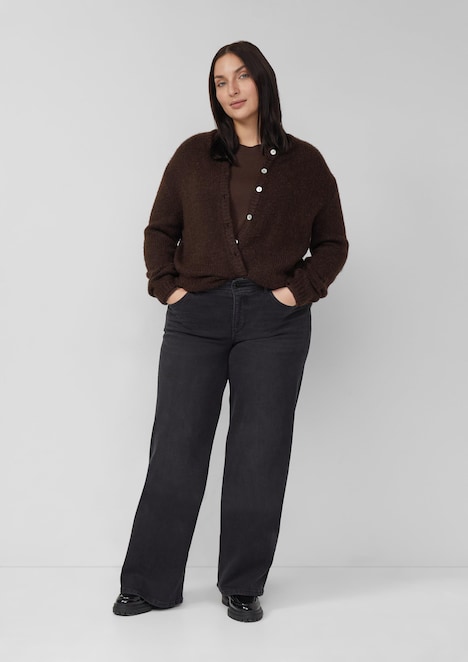 Jeans / Mid Rise / Wide Fit