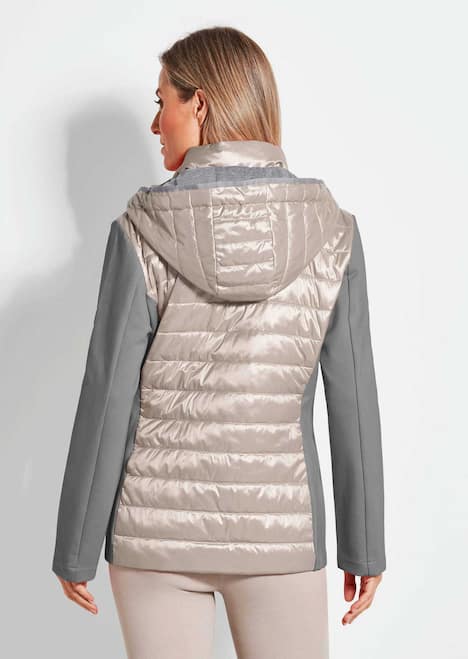 Steppjacke mit abnehmbarer Kapuze