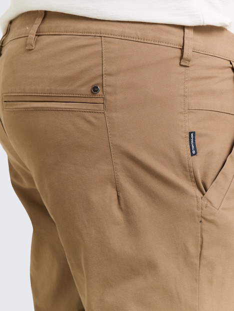 Tapered Chino Hose