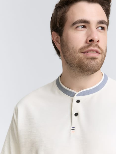 Poloshirt mit Stehkragen