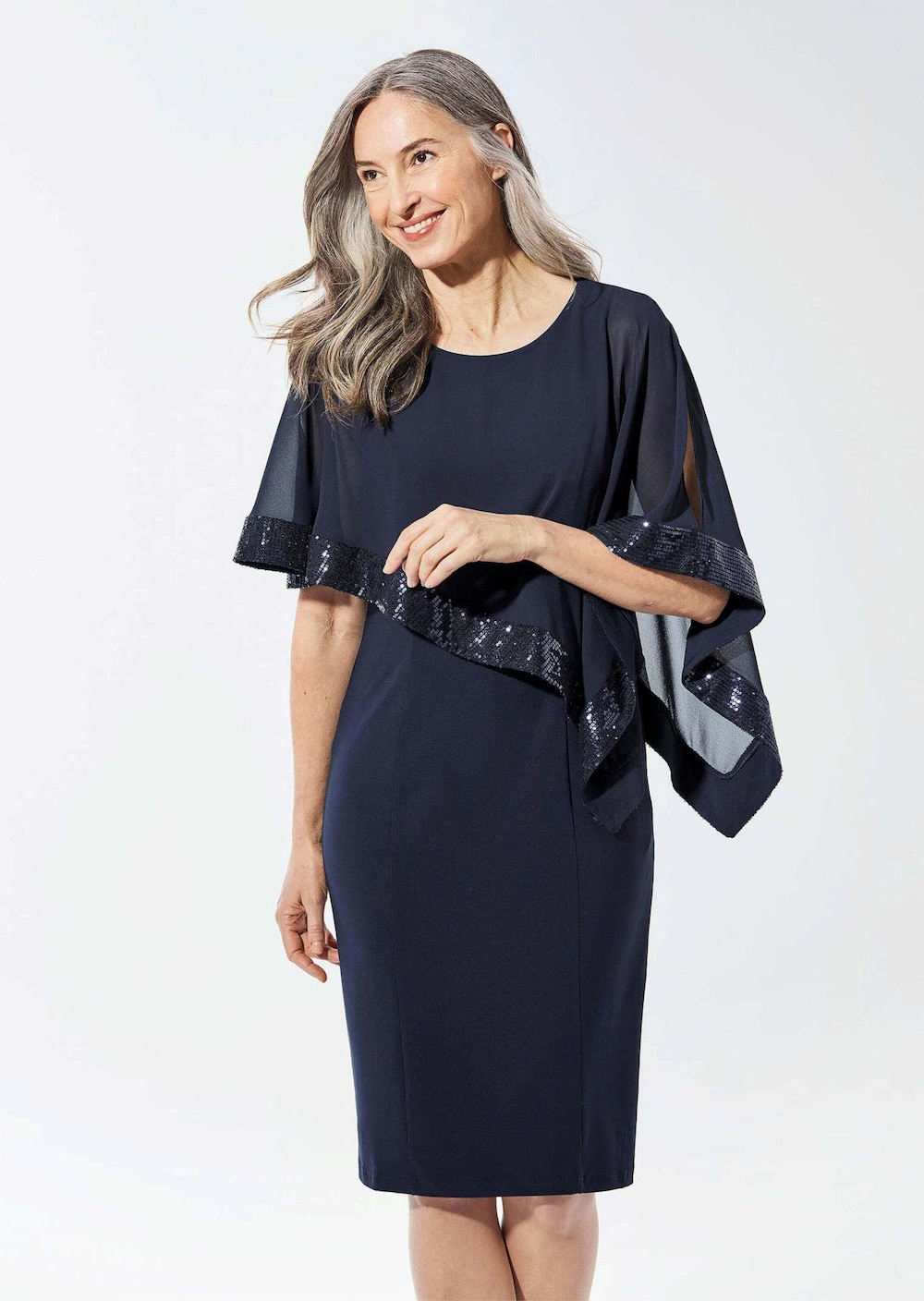 Kleid mit raffiniertem Chiffonüberwurf