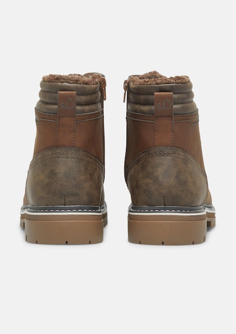 Stiefel in Leder-Optik mit Profilsohle