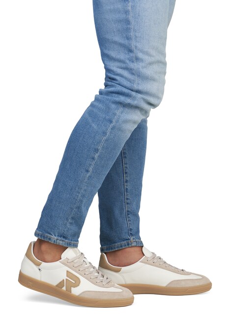 Sneaker Low U2200