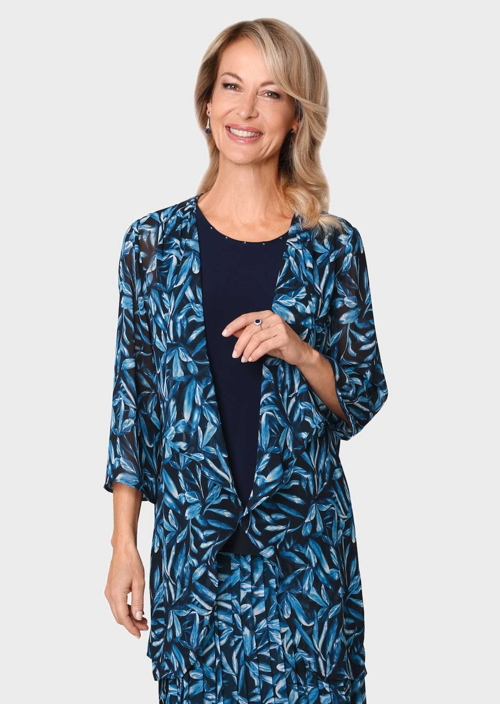 Elegantes Set aus Chiffonhülle mit Top