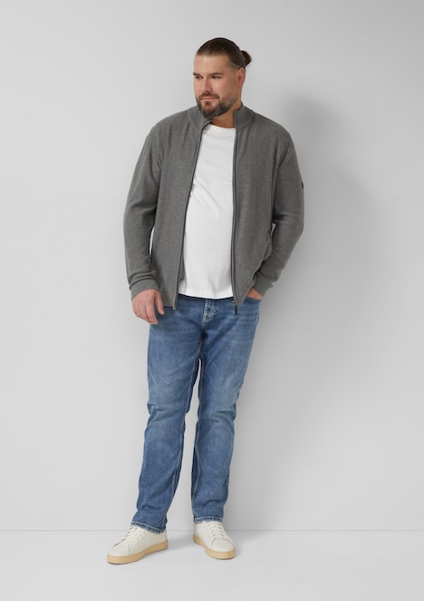 Strukturmix-Strickjacke aus Baumwolle mit Stehkragen