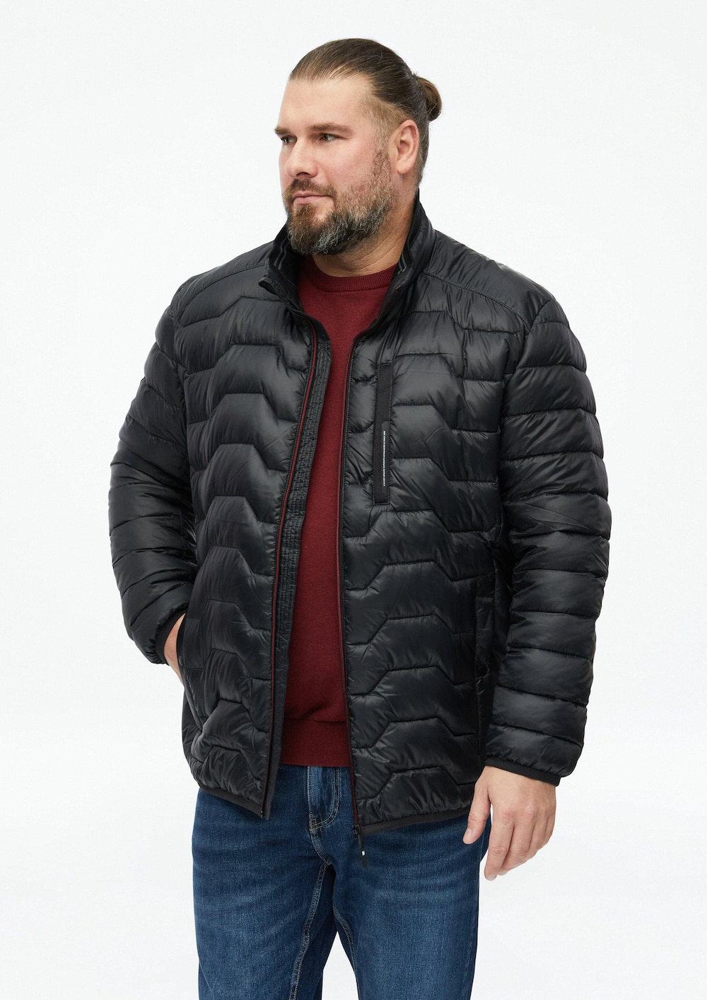 Leichte Steppjacke mit Kontrast-Details und Stehkragen