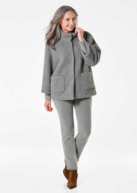 Flauschiger Kurzmantel mit Stehkragen