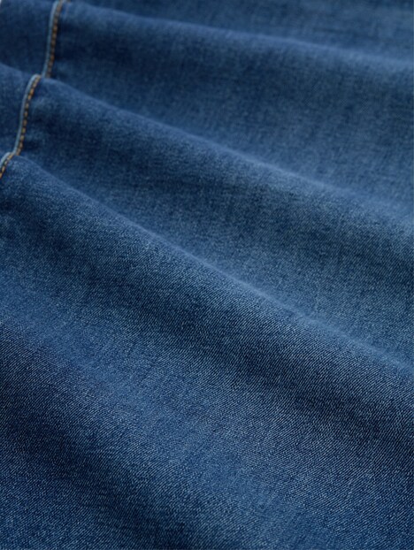 Straight Jeans