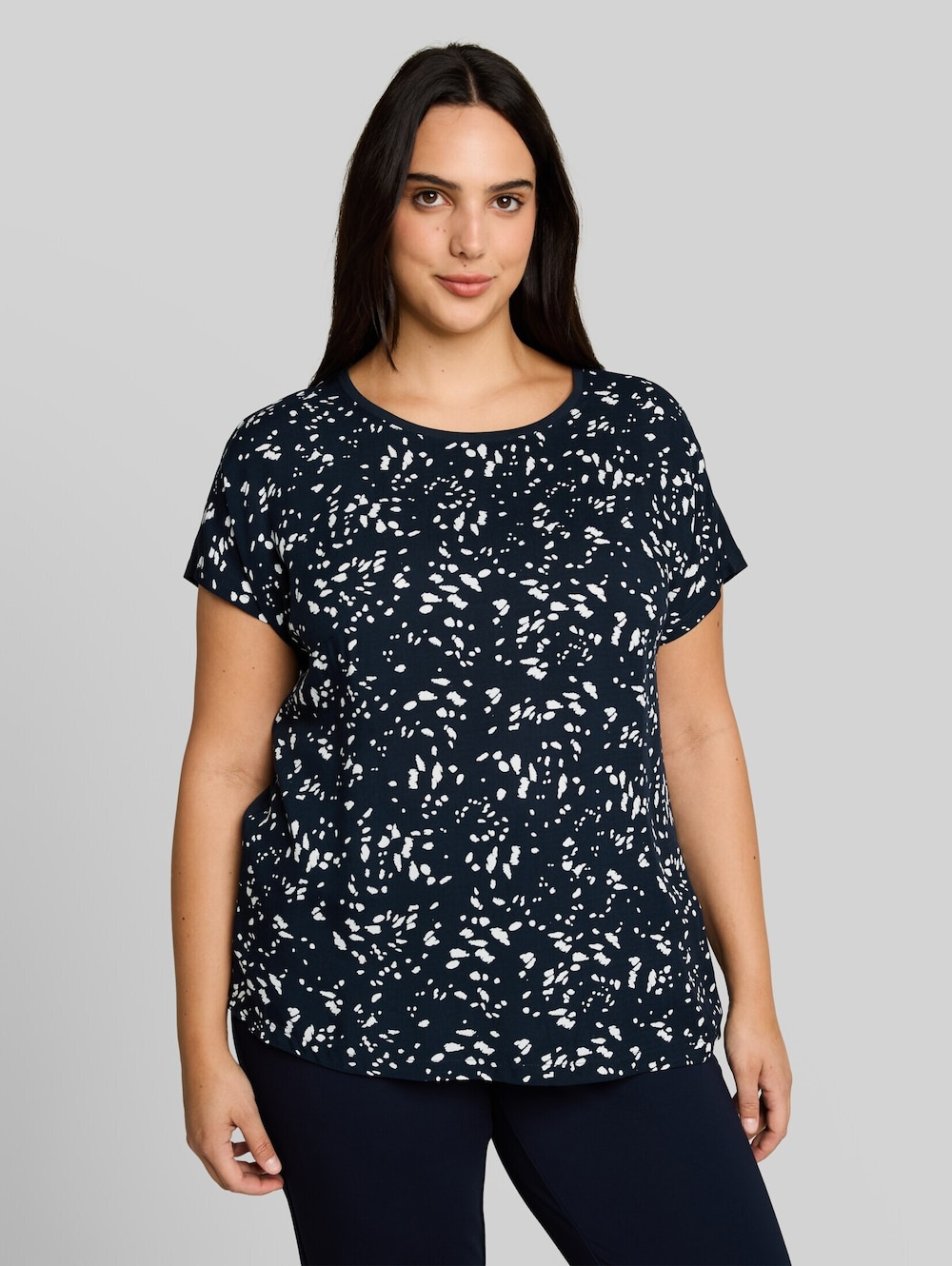 T-Shirt im Material-Mix