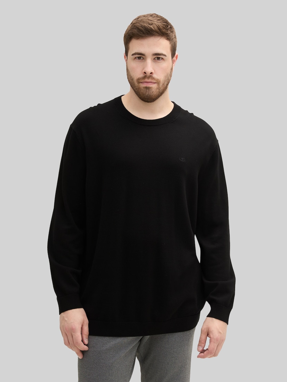 Strickpullover mit Logo Stickerei