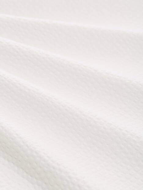 T-Shirt im Material-Mix