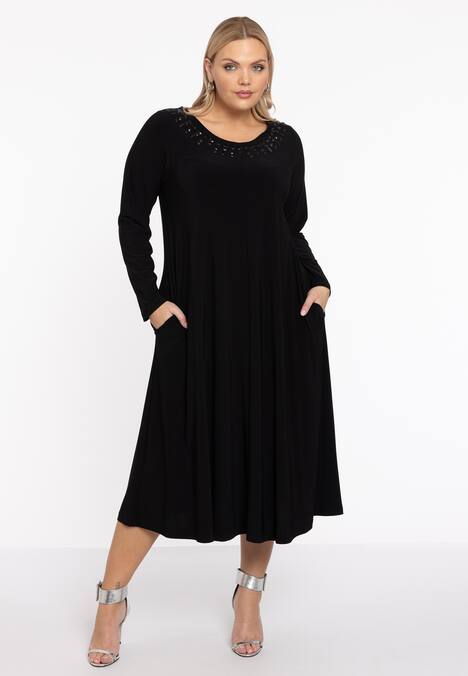 Kleid mit Strasssteinen