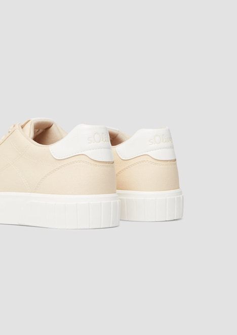 Textil-Sneaker mit Schnürung