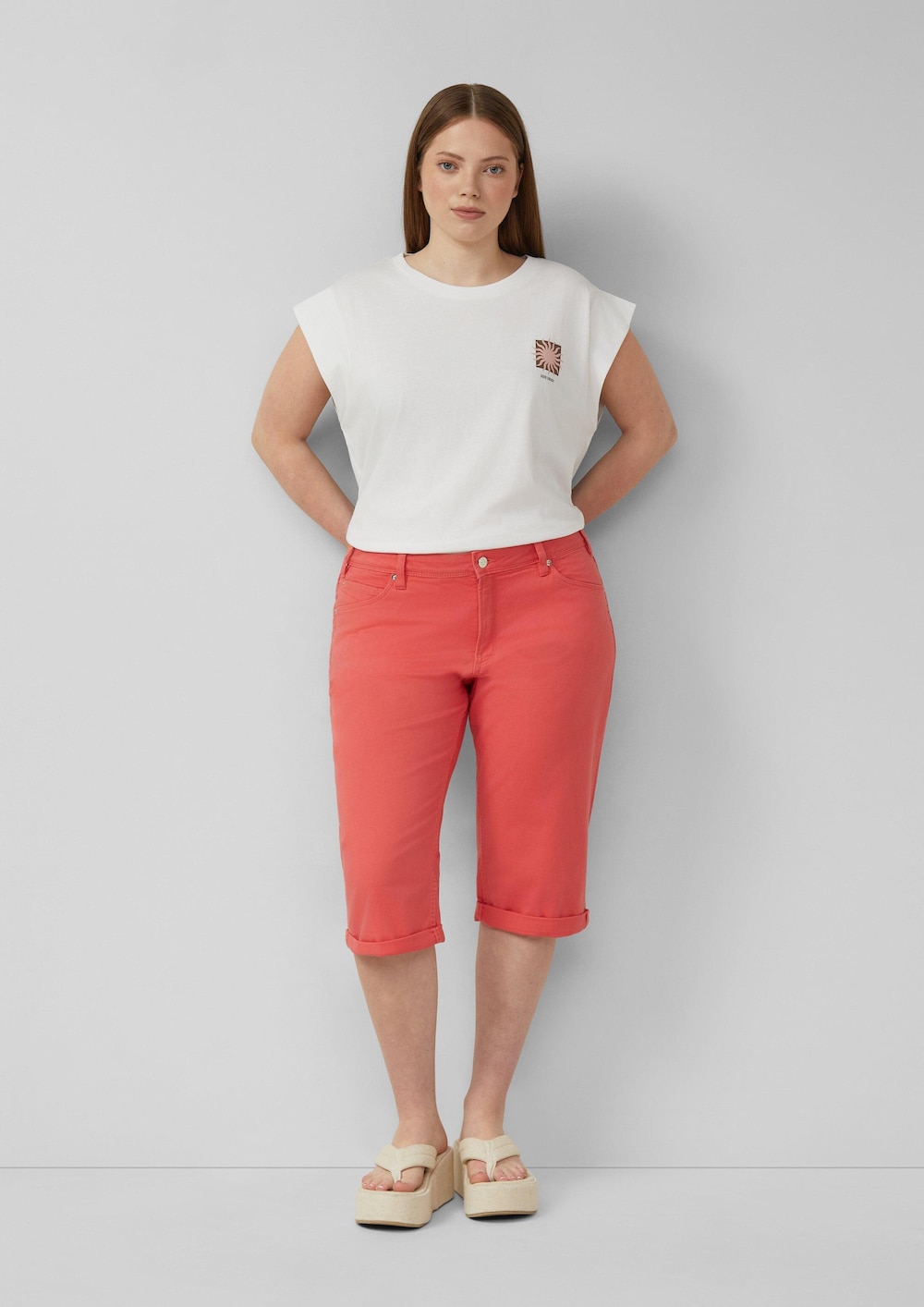 Jeans / Mid Rise / Slim Fit / Capri